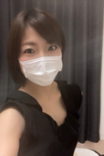 暁 楠 しおり