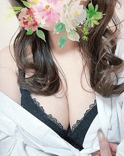 ささやき　旧ラビット 御子柴 むぎ