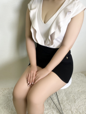 ar Tokyo (アールトウキョウ秋葉原) 秋葉原 若葉 なお